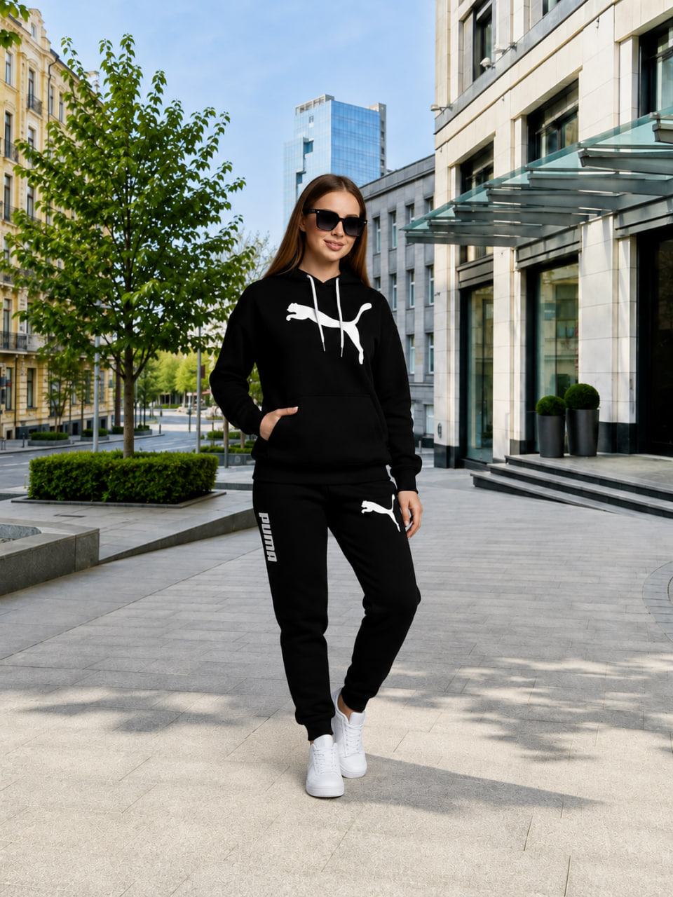 Жіночий спортивний костюм Puma чорного кольору