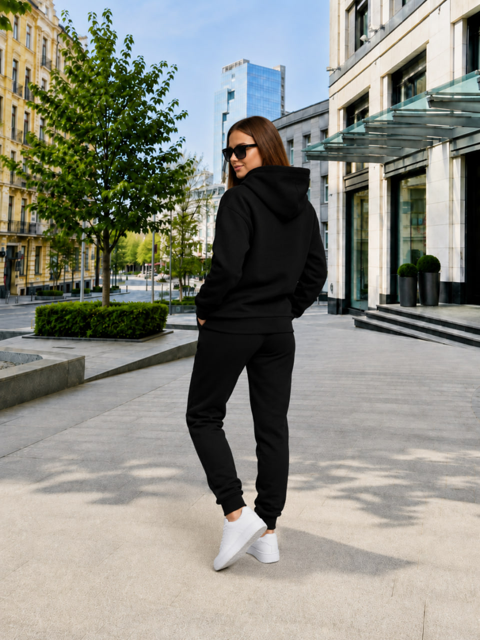 Жіночий костюм Puma чорного кольору, вигляд ззаду